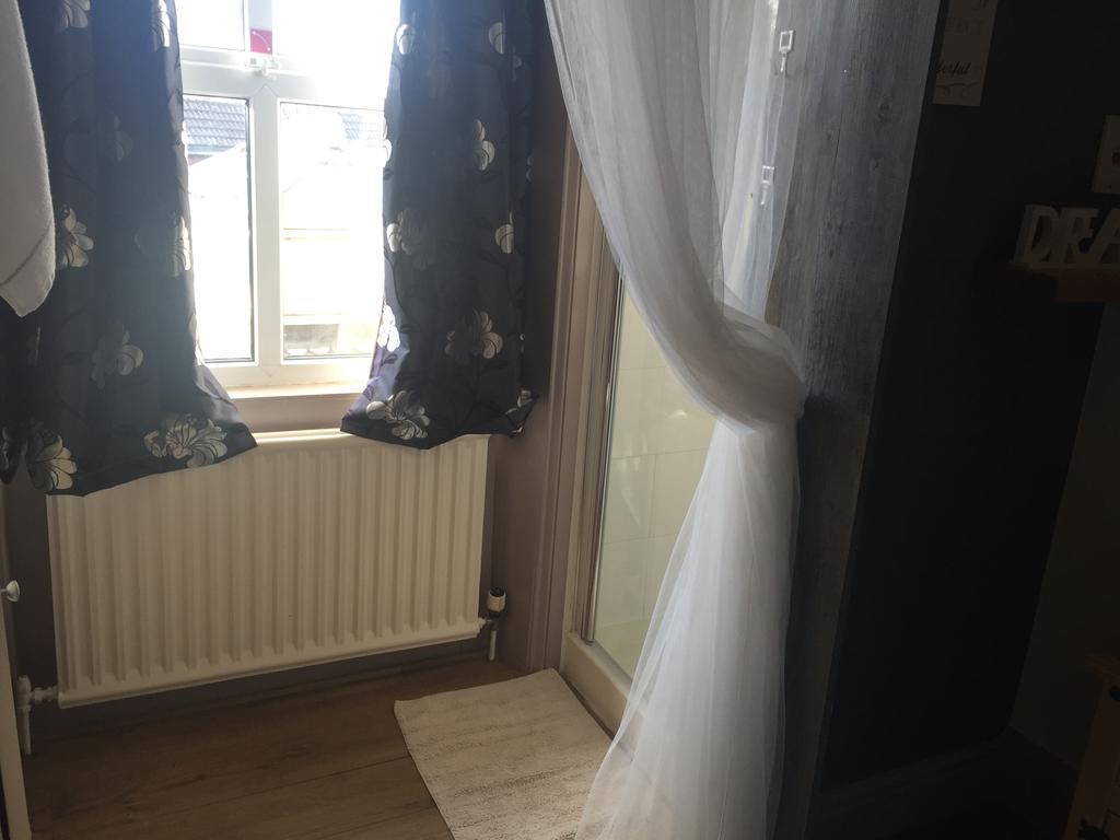 Dimple Well Lodge Hotel Уейкфийлд Стая снимка
