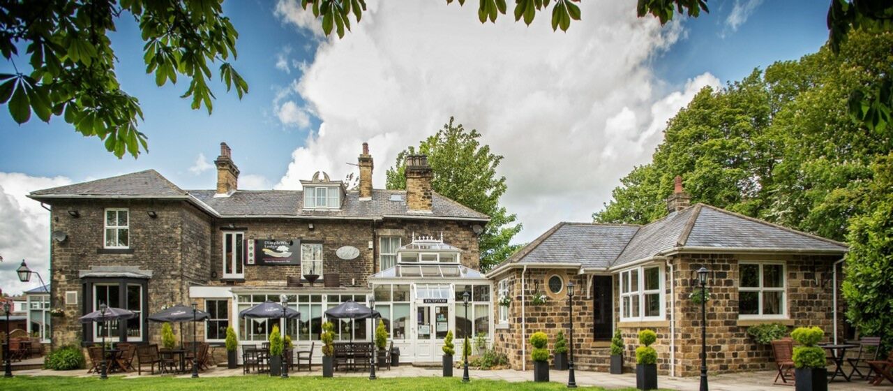 Dimple Well Lodge Hotel Уейкфийлд Екстериор снимка